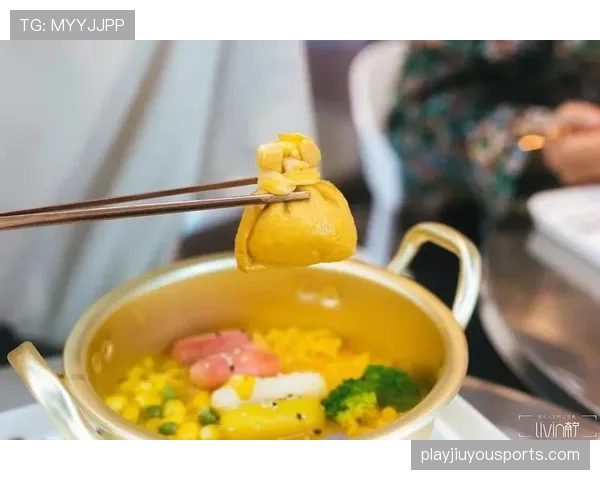 李梓嘉私下像顶流,和我凌晨训练回家吃泡面的世界差得太夸张 李梓嘉私下像顶流,和我凌晨训练回家吃泡面的世界差得太夸张